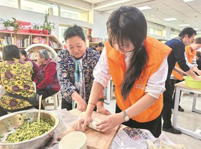 ��������M(j��n)��^(q��) �hȺ�R��Ԓ�l(f��)չ